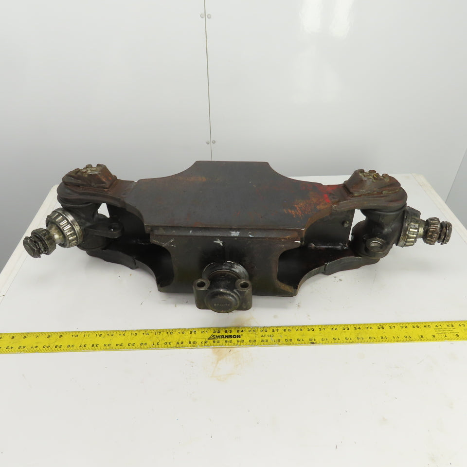 Caterpillar Model 2EC30 Forklift Rear Steering Spindle Assembly