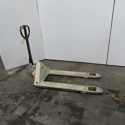 (B Unlisted) Crown Pallet Jack