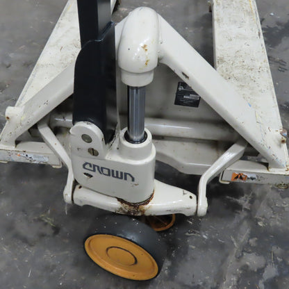 (B Unlisted) Crown Pallet Jack