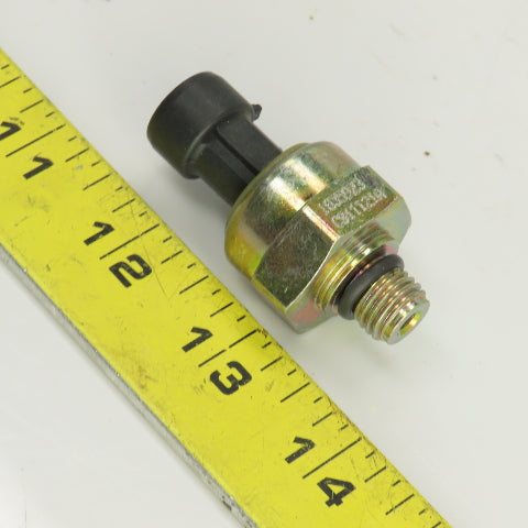 1835923 C911121A Diesel Engine Oil Pressure EOP Sensor Switch
