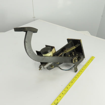 Caterpillar Model 2EC30 Foot Brake & Horn Assembly