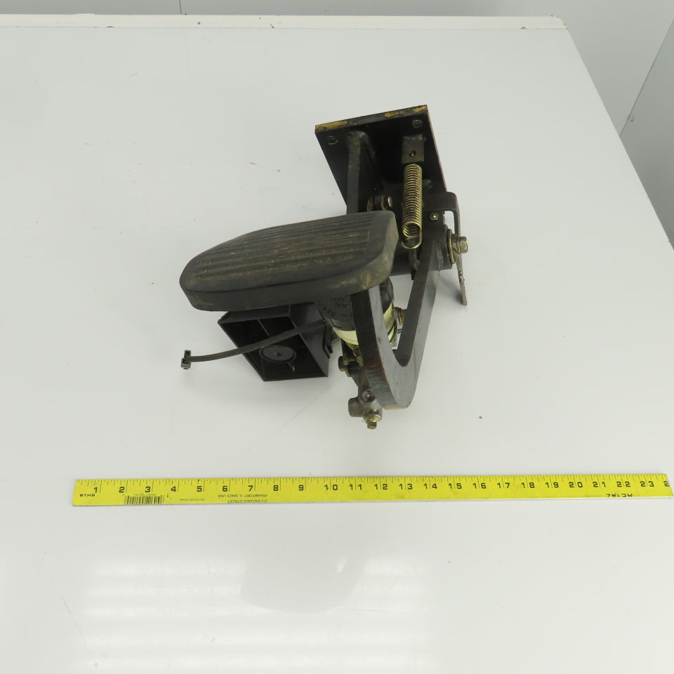Caterpillar Model 2EC30 Foot Brake & Horn Assembly