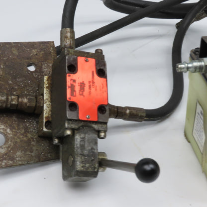 SPX Hytec Pneumatic Over Hydraulic Pump W/ 2 Position Manual Spool Valve