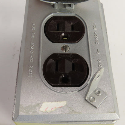 Hubbell Wet Locations When Closed Dual 115V Outlet