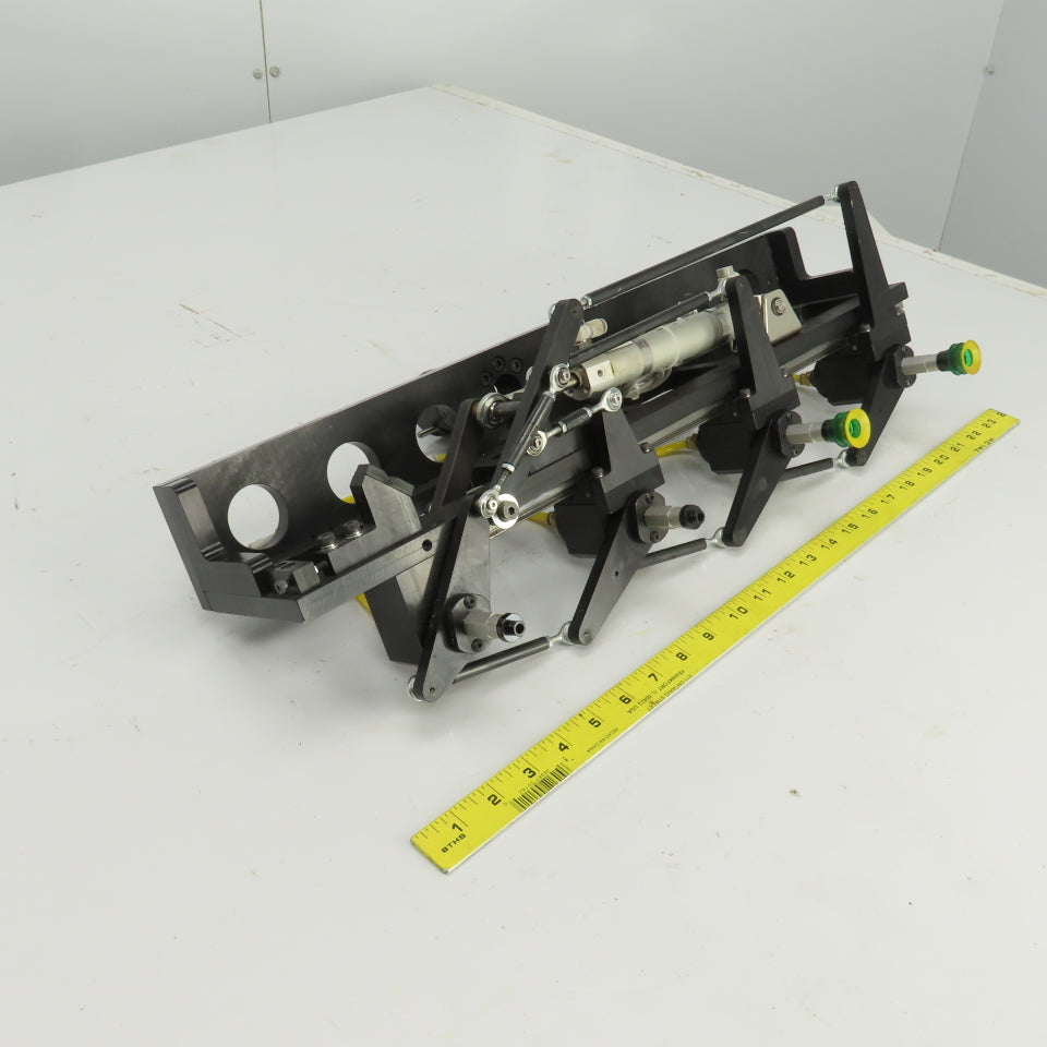 Single Section Rotating 4 Station Vacuum Pick And Place Robot Arm Fixture