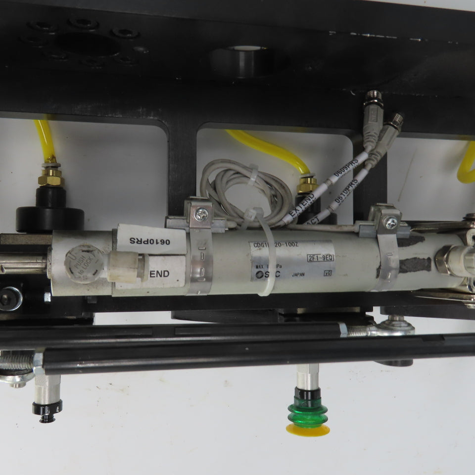 Single Section Rotating 4 Station Vacuum Pick And Place Robot Arm Fixture