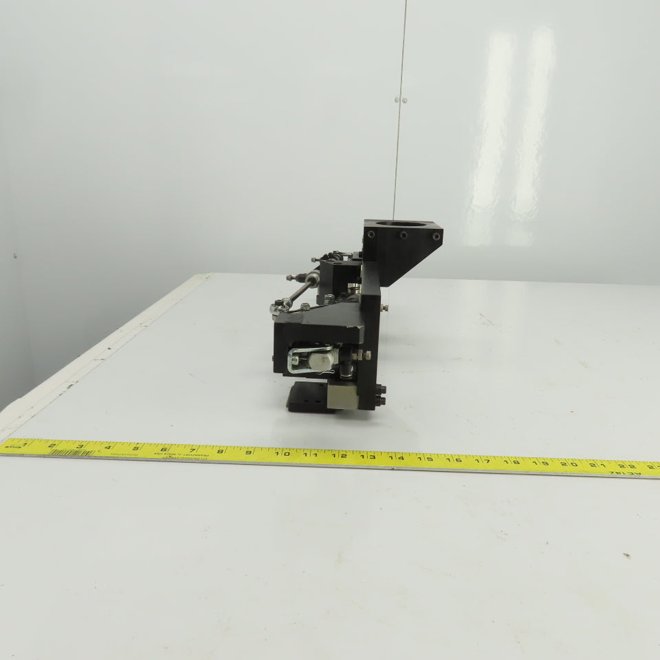 2 Section Rotating 4 Station Pick And Place Robot Arm Fixture