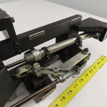 2 Section Rotating 4 Station Pick And Place Robot Arm Fixture