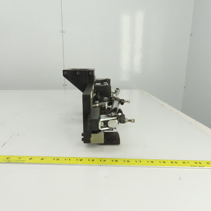 2 Section Rotating 4 Station Pick And Place Robot Arm Fixture