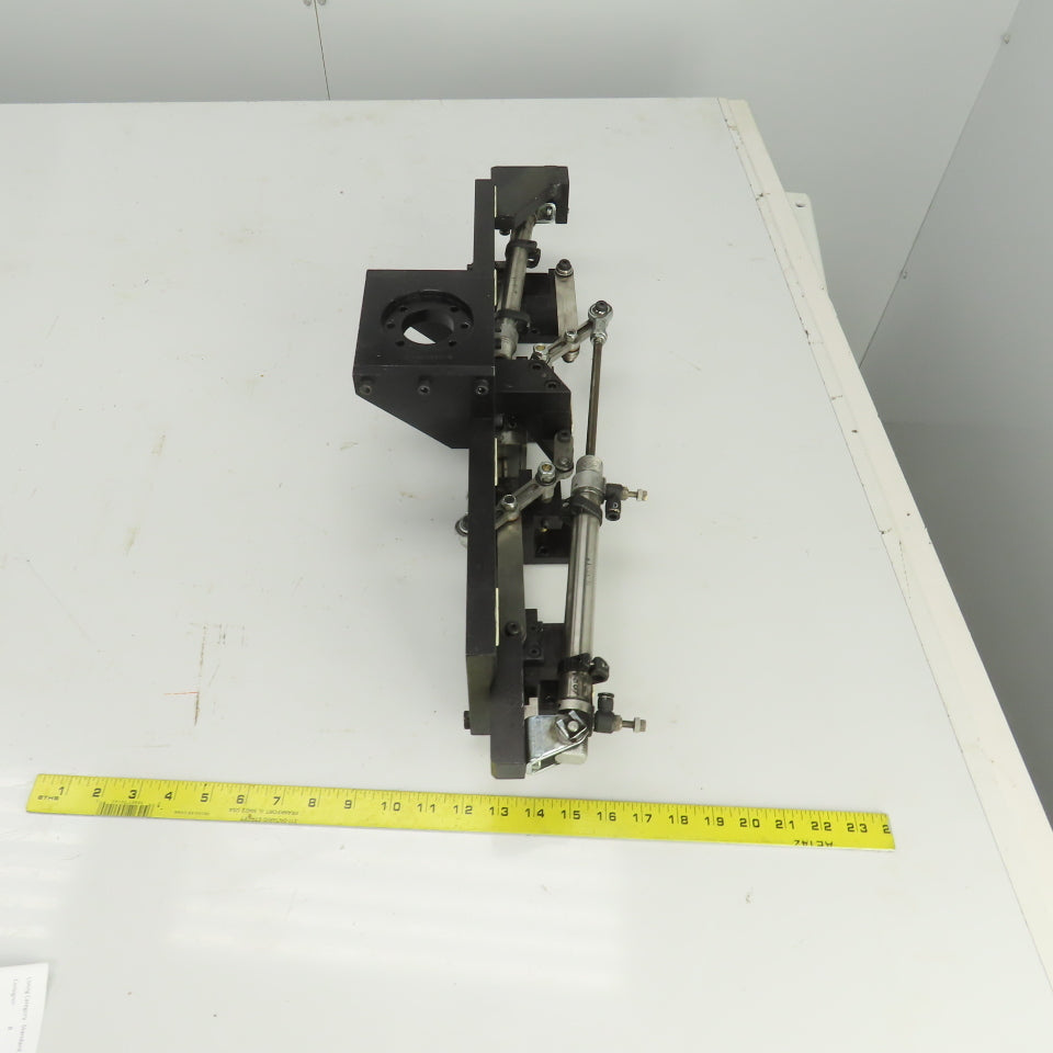 2 Section Rotating 4 Station Pick And Place Robot Arm Fixture