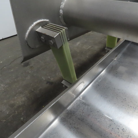 Hanging Stainless Steel Pan 60"x17-1/2" Vibratory Shaker Washdown Conveyor