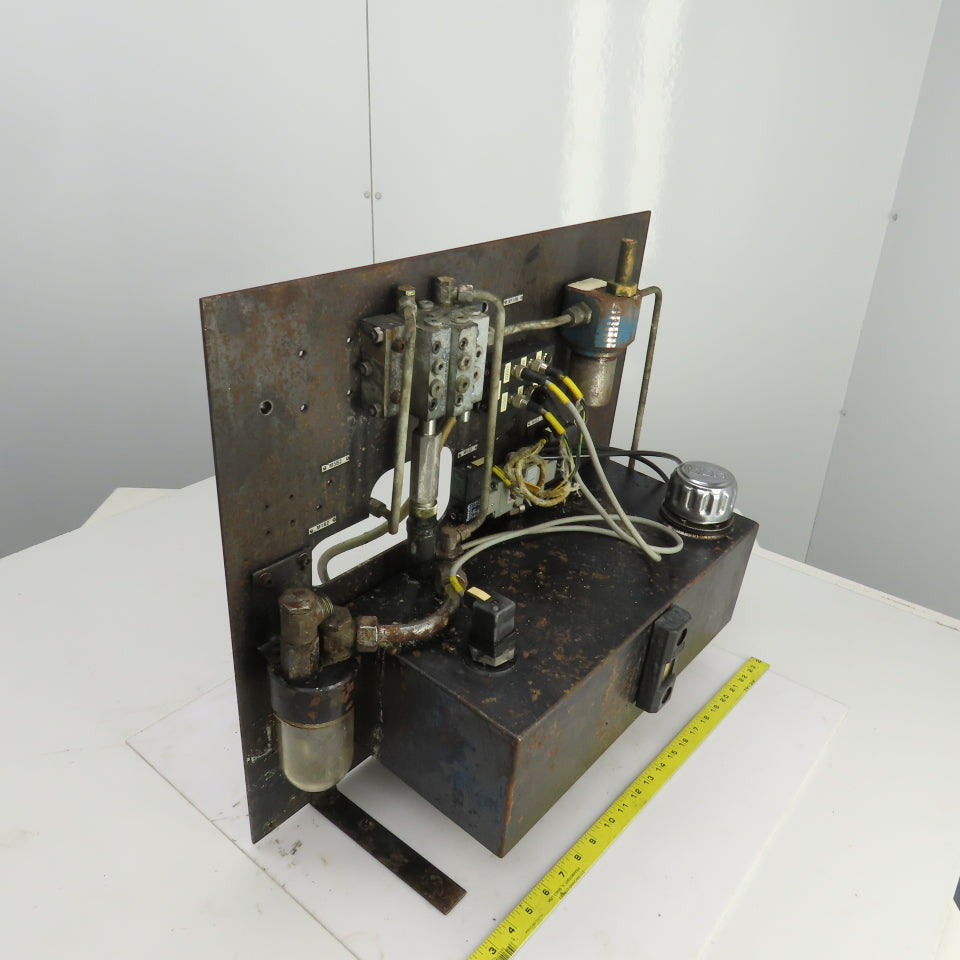 UVA 10 MD 1100S CNC Grinding Cell 3.5 Gallon Hydraulic Oil Distributor