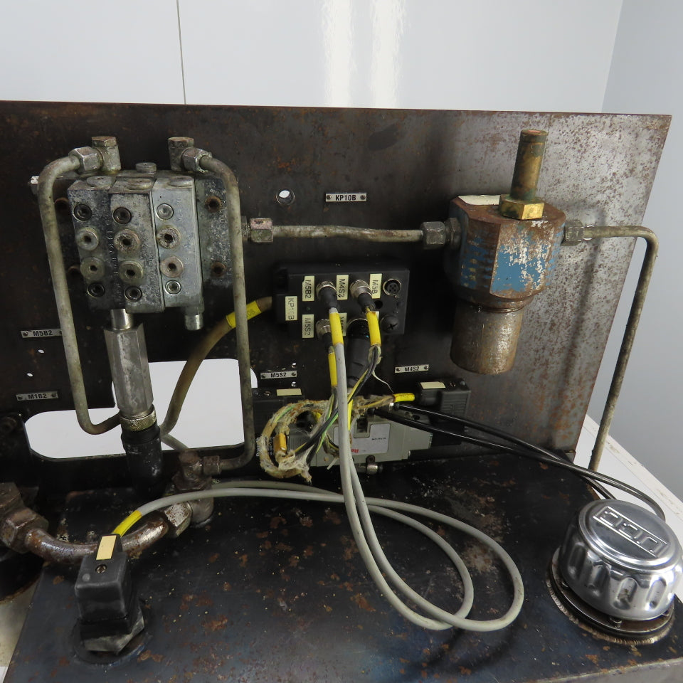 UVA 10 MD 1100S CNC Grinding Cell 3.5 Gallon Hydraulic Oil Distributor