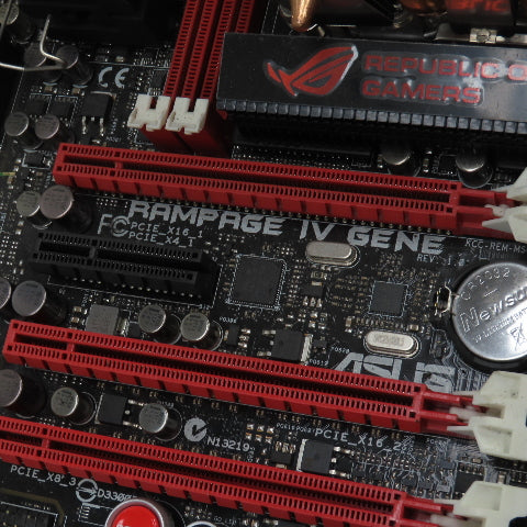 Republic Of Gamers 222824-00196-MB09U0 Rampage IV Gene CPU Tower Missing Parts