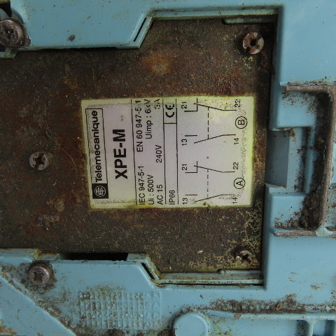 Telemecanique XPE-M Foot Switch W/Guard 240V 3A