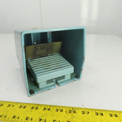 Telemecanique XPE-M Foot Switch W/Guard 240V 3A