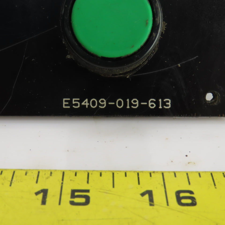 Okuma E5409-019-613 LU15 CNC Lathe Front Door Open/Close Operator Panel
