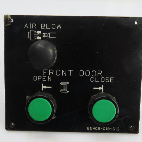 Okuma E5409-019-613 LU15 CNC Lathe Front Door Open/Close Operator Panel