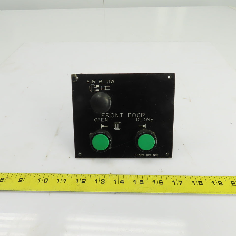 Okuma E5409-019-613 LU15 CNC Lathe Front Door Open/Close Operator Panel