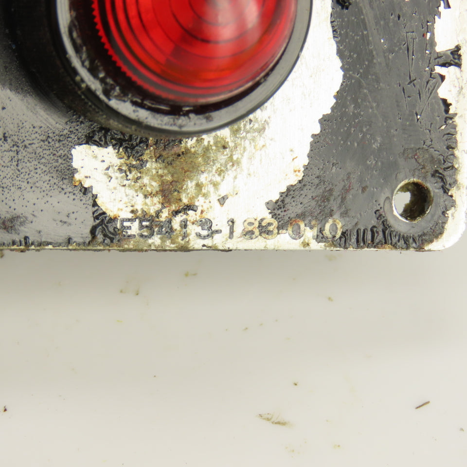 Okuma E5413-183-010 Control Box Door Interlock Keyed Switch & Indicator