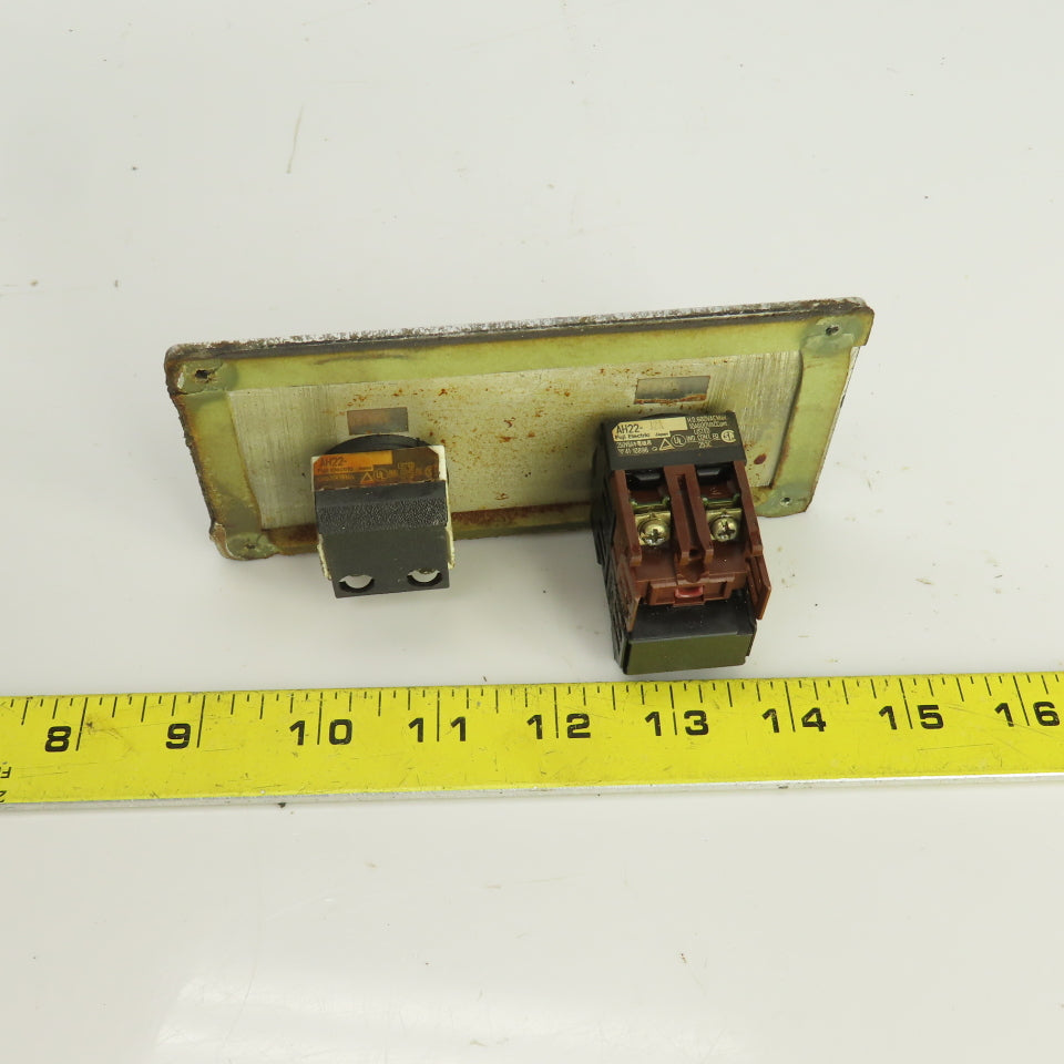 Okuma E5413-183-010 Control Box Door Interlock Keyed Switch & Indicator