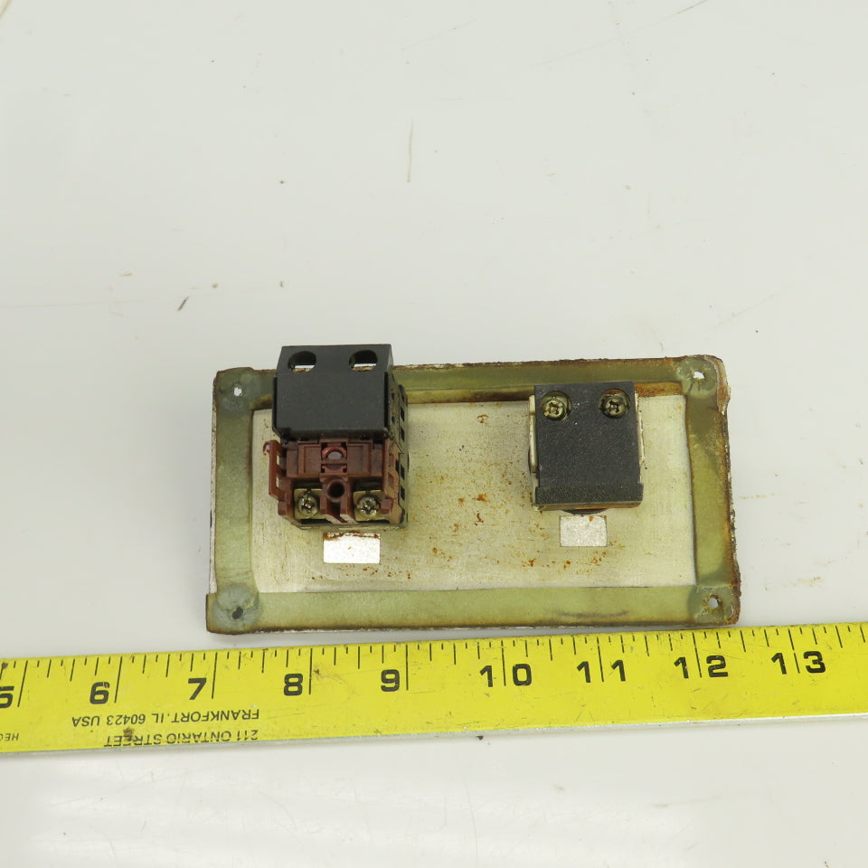 Okuma E5413-183-010 Control Box Door Interlock Keyed Switch & Indicator