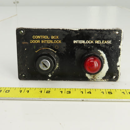 Okuma E5413-183-010 Control Box Door Interlock Keyed Switch & Indicator