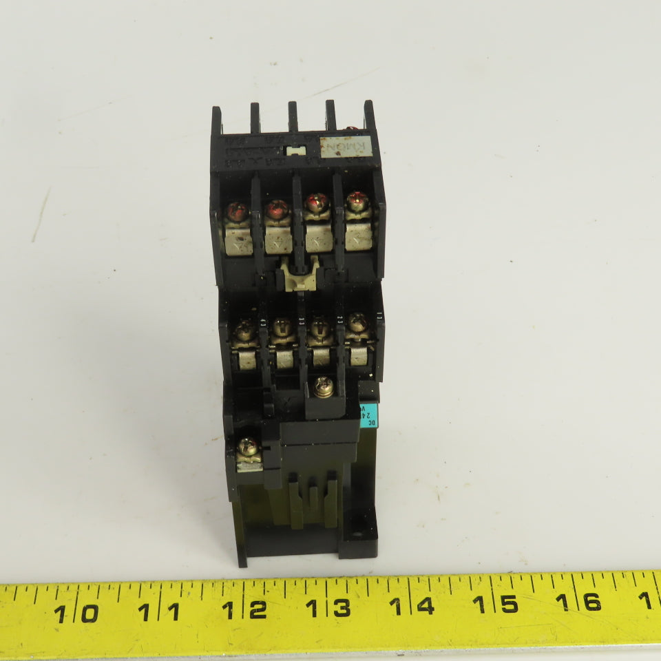 Mitsubishi SRD-K4 Magnetic Contactor 110-220V W/SRD-K8/UA-AX4 Auxiliary Contact
