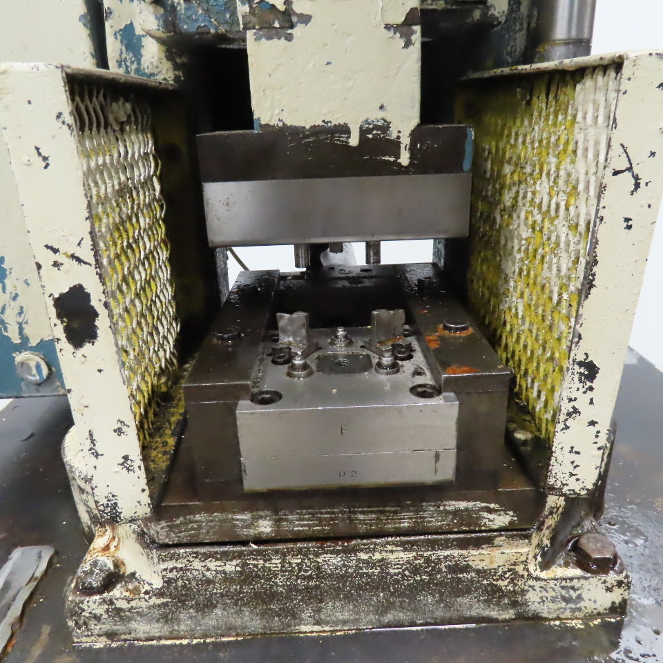Waterbury Farrell Foundry 1001/2A 1/2Hp Mechanical Punch Press 1" Stroke 480V