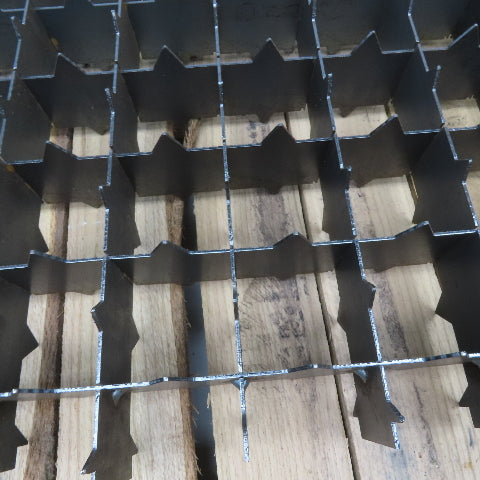 29" x 29" Assembled CNC Laser Cutter Steel Bed Spike Slat Grid Plus Lot Of 128