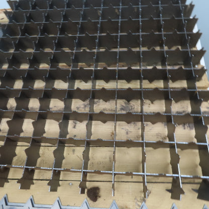 29" x 29" Assembled CNC Laser Cutter Steel Bed Spike Slat Grid Plus Lot Of 128