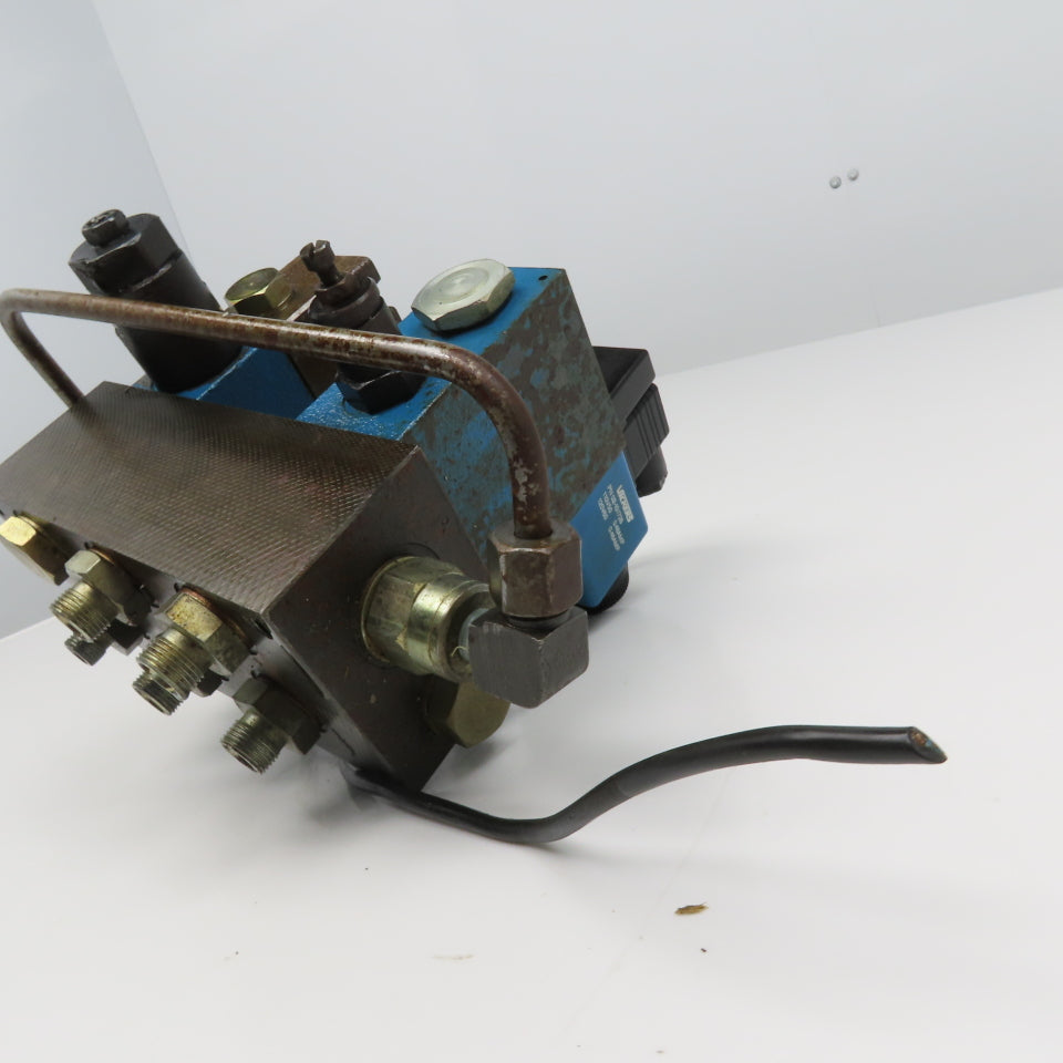 Vickers DG4V-3S0AMUB560 Single Solenoid Hydraulic Valve Check Regulator 120V