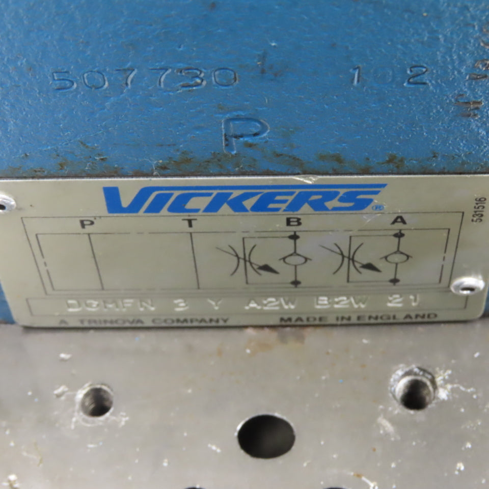Vickers DG4V-3S0AMUB560 Single Solenoid Hydraulic Valve Check Regulator 120V