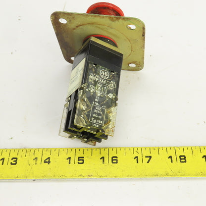 Allen Bradley 800MR-FXT Ser A 300VAC Push Button E-Stop Switch Push Pull