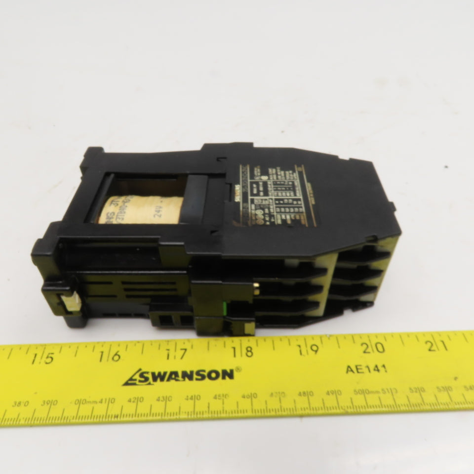 Siemens 3TF4122-0B Contactor Relay 600V 18A 2NO/2NC 10Hp MAX 24VDC Coil