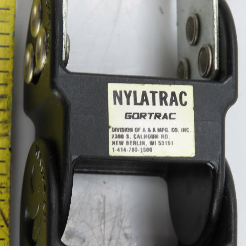 Nylatrac Gortrac 30" OAL Cable Carrier Energy Chain 1-1/4"x1-1/4" ID W/Connector