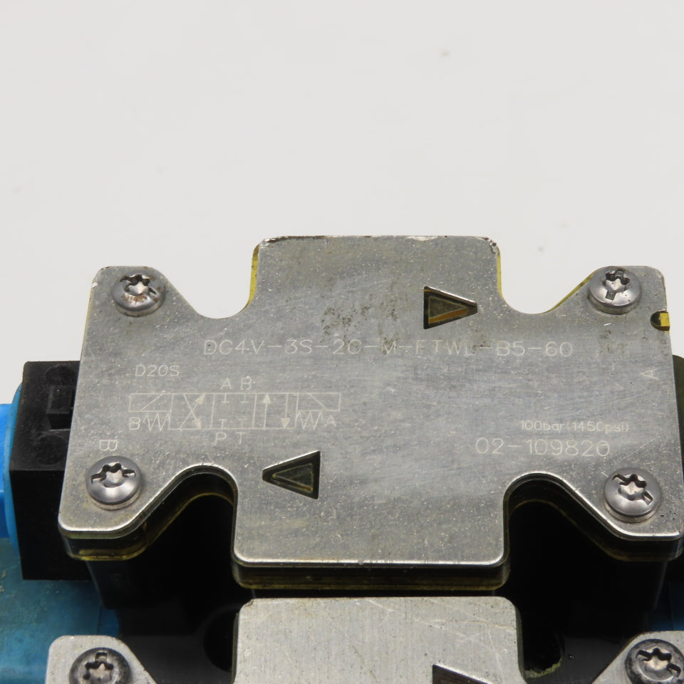 Vickers DG4V-3S-2C-M-FTWL-B5-60 5/3 Way Closed Center Hydraulic Valve 120V