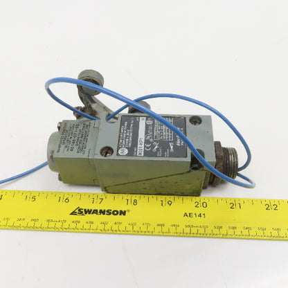 Allen Bradley 802T-KP1 Limit Switch Rocker Arm Maintained Position 600V