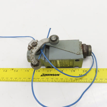 Allen Bradley 802T-KP1 Limit Switch Rocker Arm Maintained Position 600V