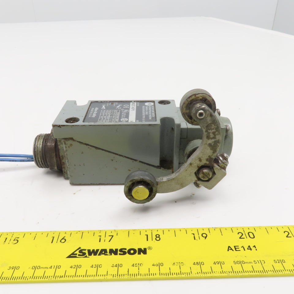 Allen Bradley 802T-KP1 Limit Switch Rocker Arm Maintained Position 600V
