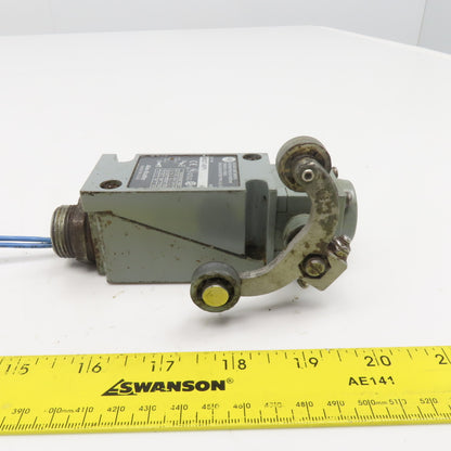 Allen Bradley 802T-KP1 Limit Switch Rocker Arm Maintained Position 600V