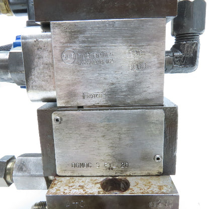 Vickers DG4V3-32A-M-U-T-40 Hydraulic Directional 2 Way Valve Check Regulator