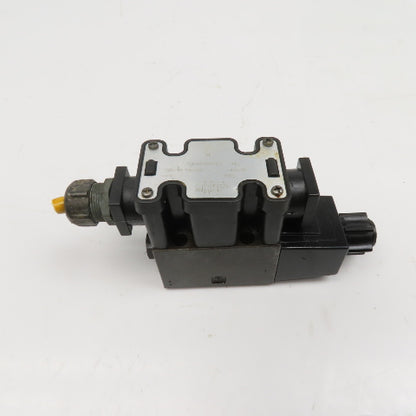 Parker D1VW1KNYCF Directional Control Valve 4/2 Way 120V Coil