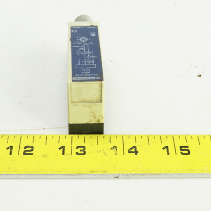 Schneider XULH043539D Photoelectric Sensor 12-24 VDC 200mA 4 Pin Male Connector