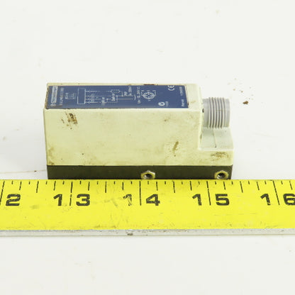 Schneider XULH043539D Photoelectric Sensor 12-24 VDC 200mA 4 Pin Male Connector