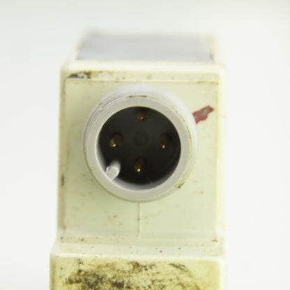 Schneider XULH043539D Photoelectric Sensor 12-24 VDC 200mA 4 Pin Male Connector