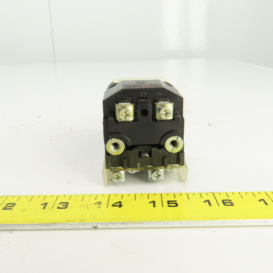 Allen Bradley 800T-PA16 Ser T Green Illuminated Push Button 120V