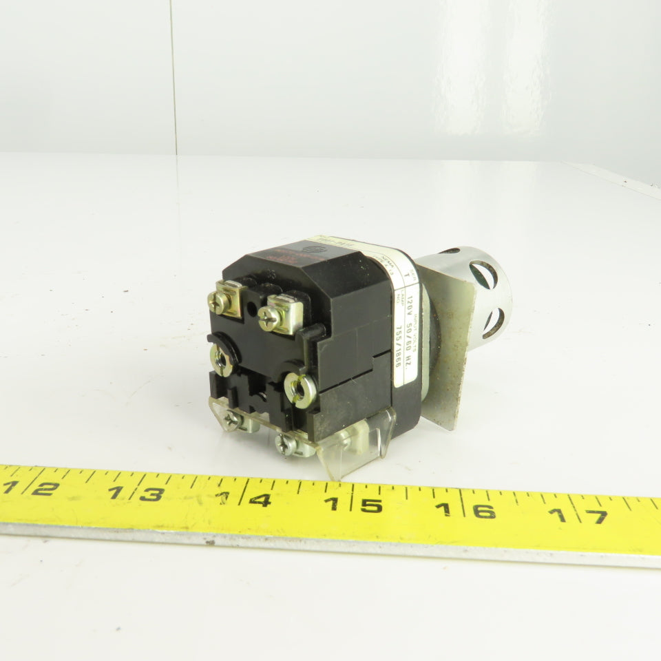 Allen Bradley 800T-PA16 Ser T Green Illuminated Push Button 120V