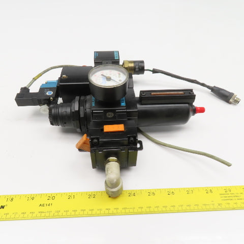 Wilkerson B18-04-FKG0 	E18-04-EC00 1/2" NPT Compressed Air Filter Regulator