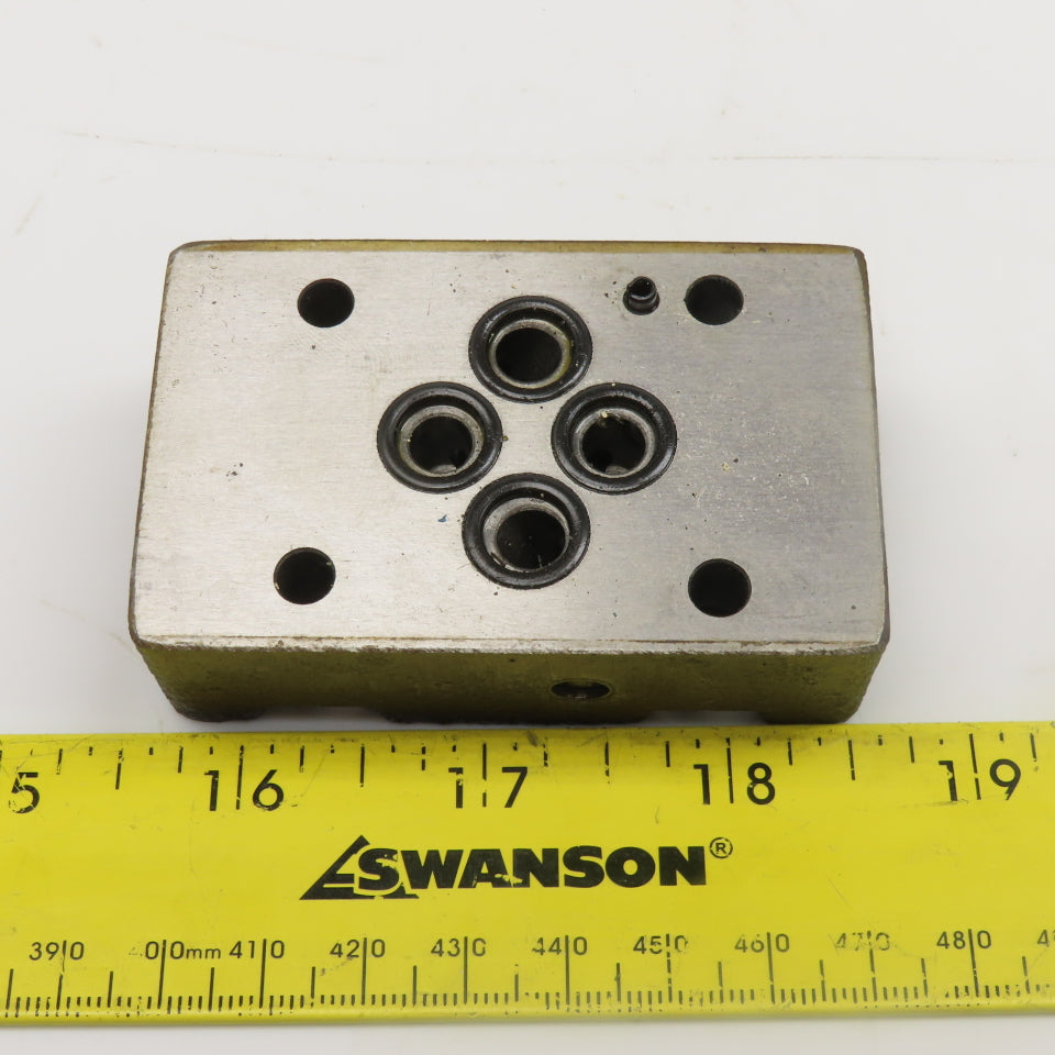 Vickers DGMA-3-C1-10 D03 4 Port Valve Connection Plate